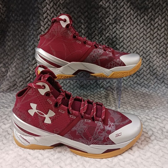 Under Armour Curry 2 Retro UA Domaine Red Silver Gum Size Mens 9 Womens‎ 10.5